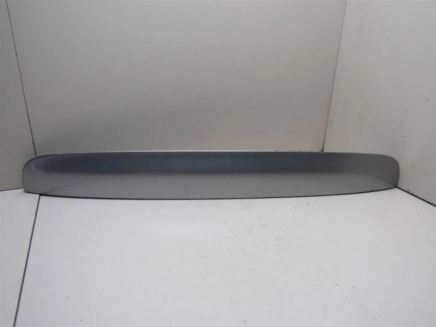 Накладка двери багажника Nissan Note (E11) 2006-2013  [908129U10H]  в Вологде