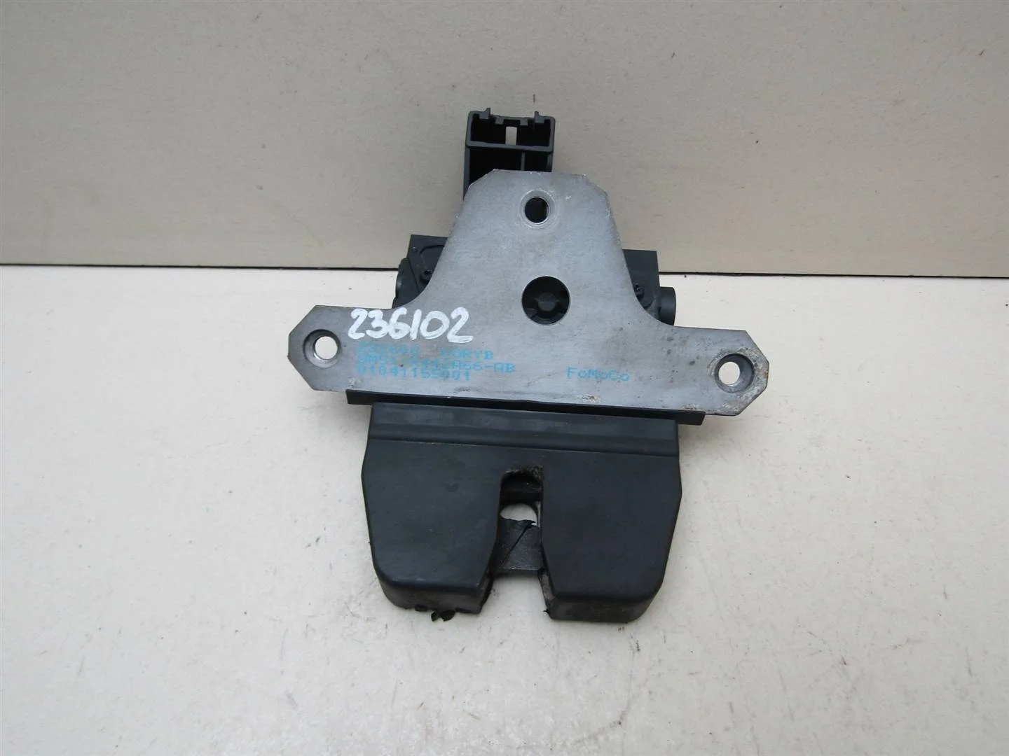 Замок багажника Ford Focus II 2008-2011  [1859161]  1.8 16V QQDB в Вологде