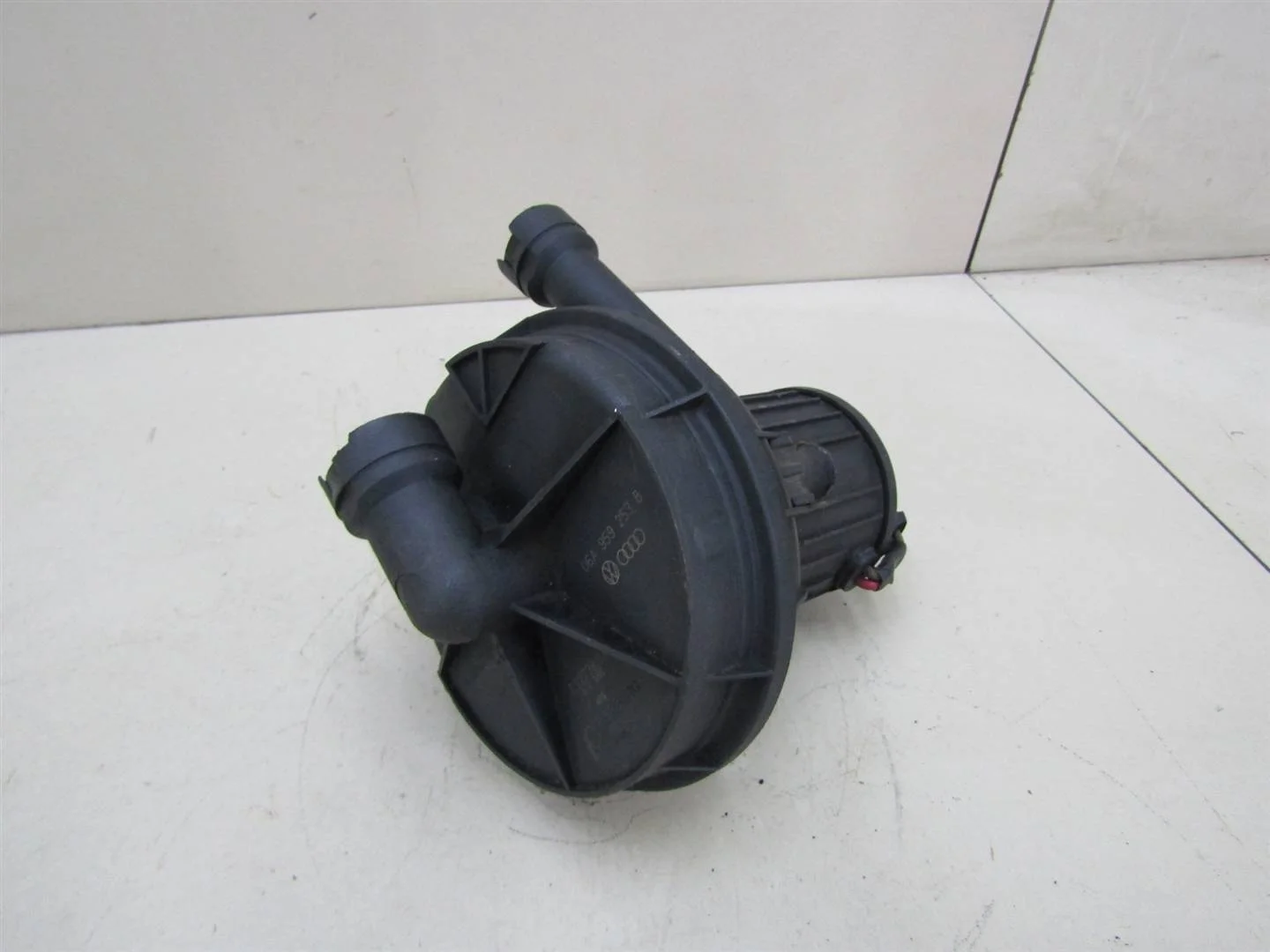 Насос воздушный Skoda Octavia (A4 1U-) 2000-2011  [06A959253B]  в Вологде