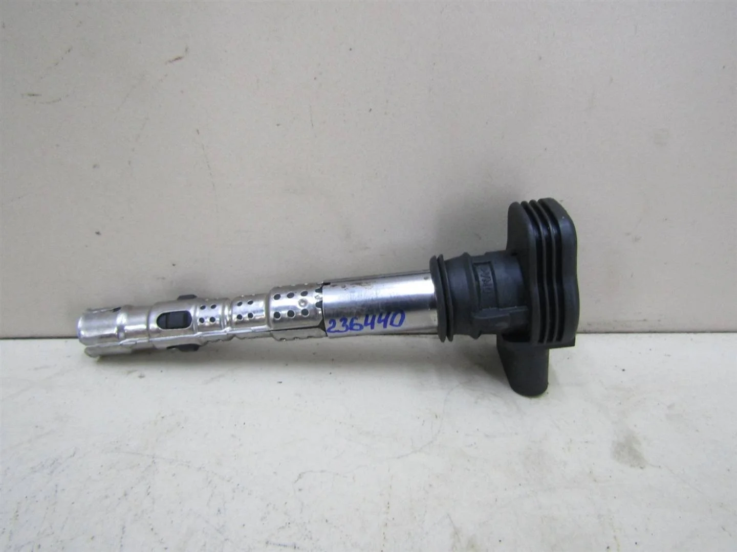 Катушка зажигания VW Passat (B6) 2005-2010  [06F905115F]  2.0 в Вологде