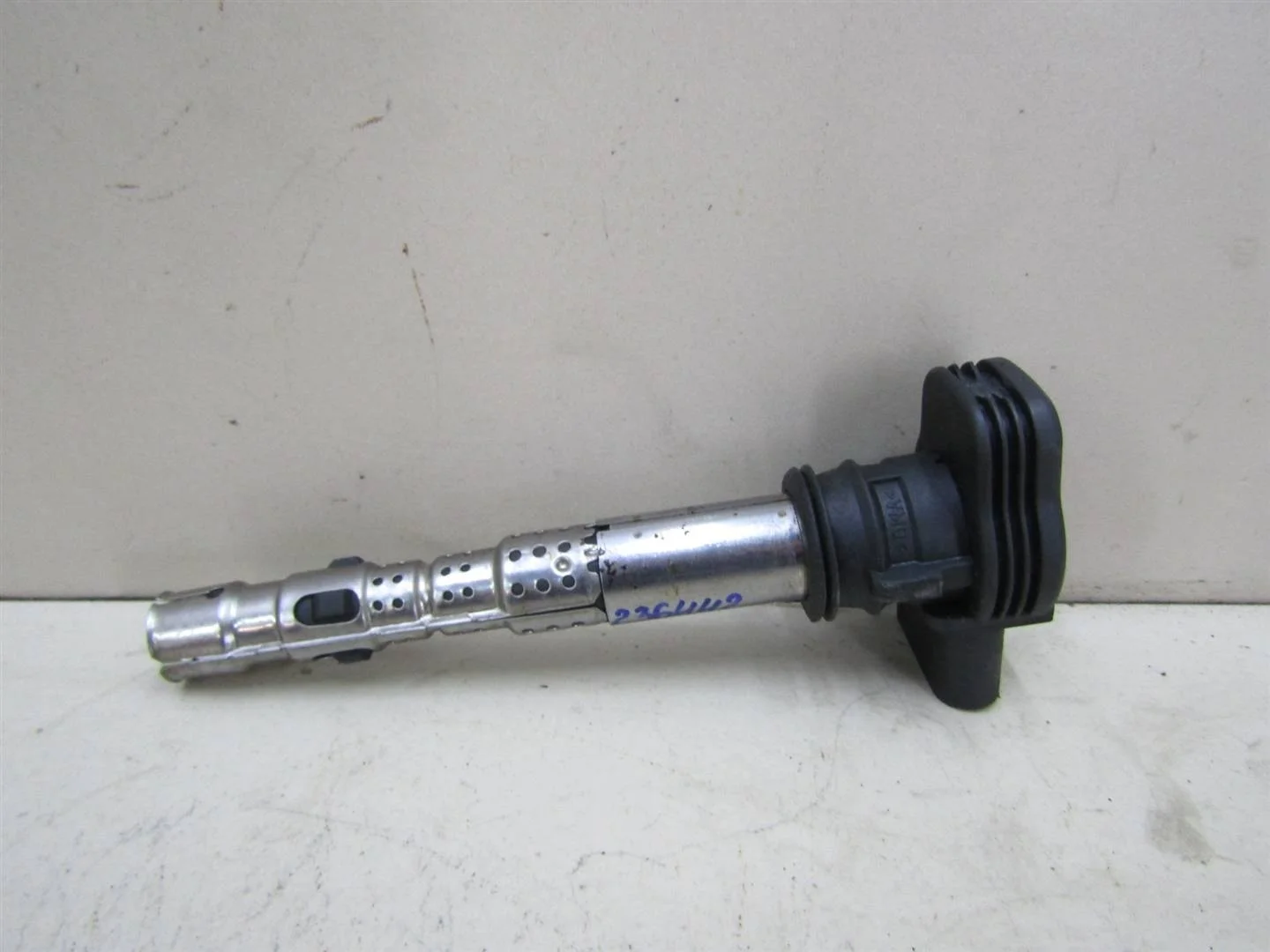 Катушка зажигания VW Passat (B6) 2005-2010  [06F905115F]  2.0 в Вологде
