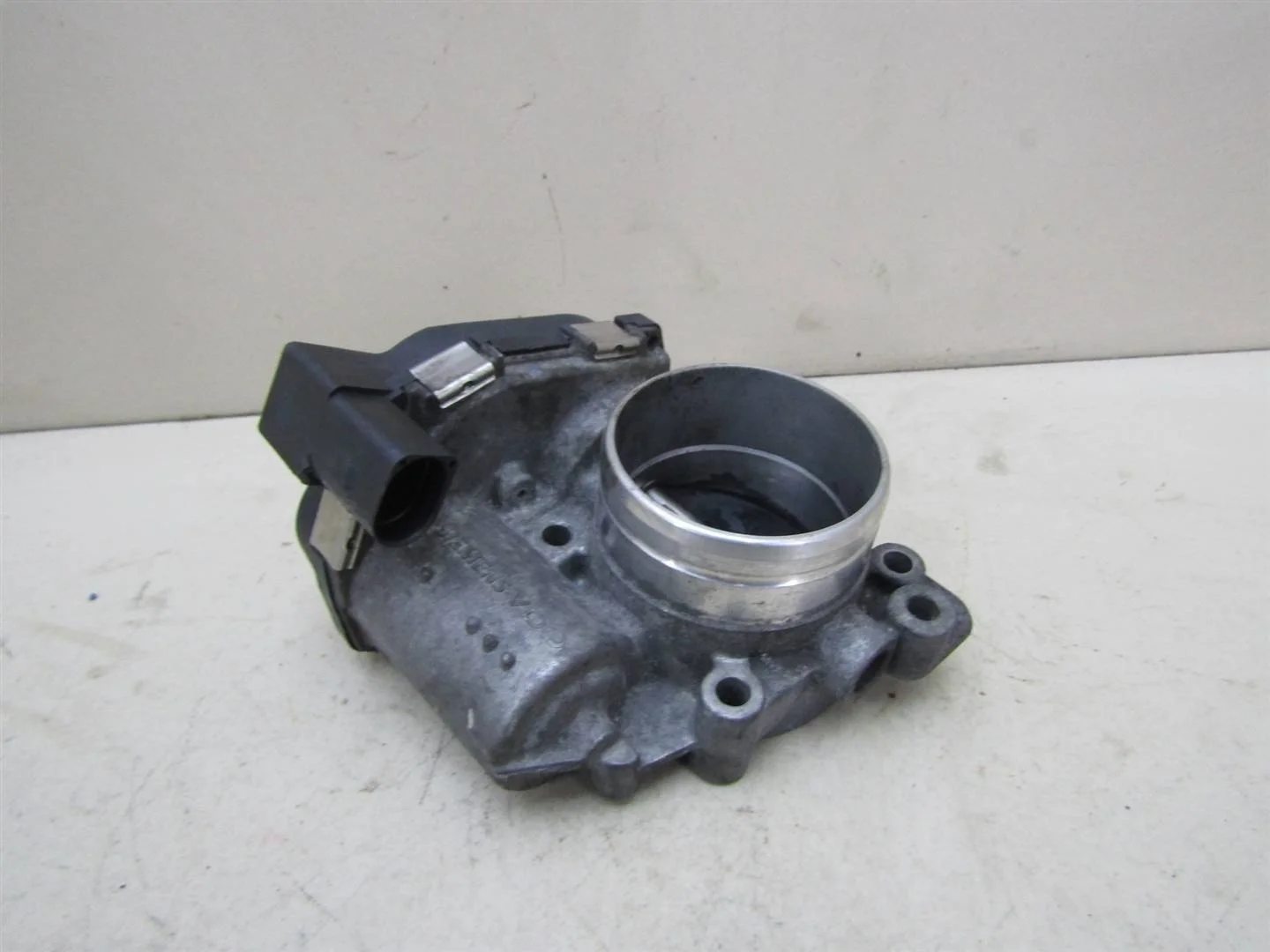 Заслонка дроссельная VW Passat (B6) 2005-2010  [06F133062B]  2.0 FSI BVY в Вологде
