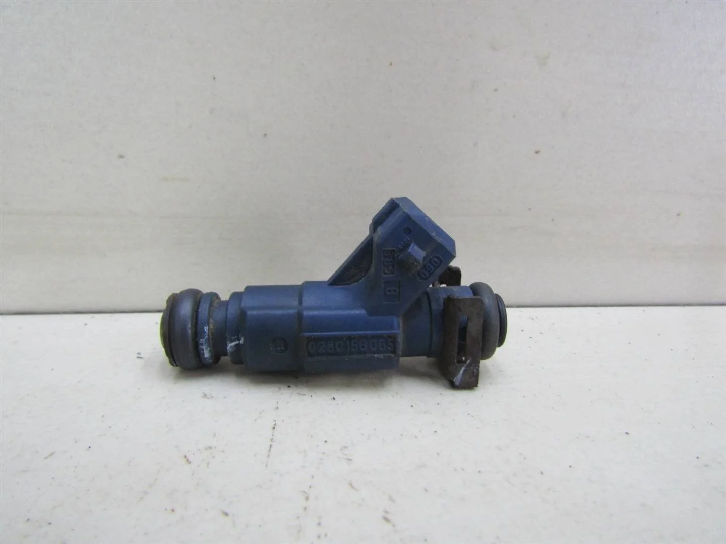Форсунка инжекторная электрическая VW Passat (B5+) 2000-2005  [06B133551M]  1.8T 20V AWM  в Вологде