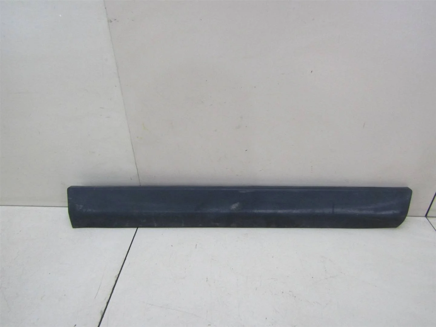 Молдинг задней правой двери VW Passat (B5+) 2000-2005  [3B0854950BB41]  1.8T 20V AWM  в Вологде