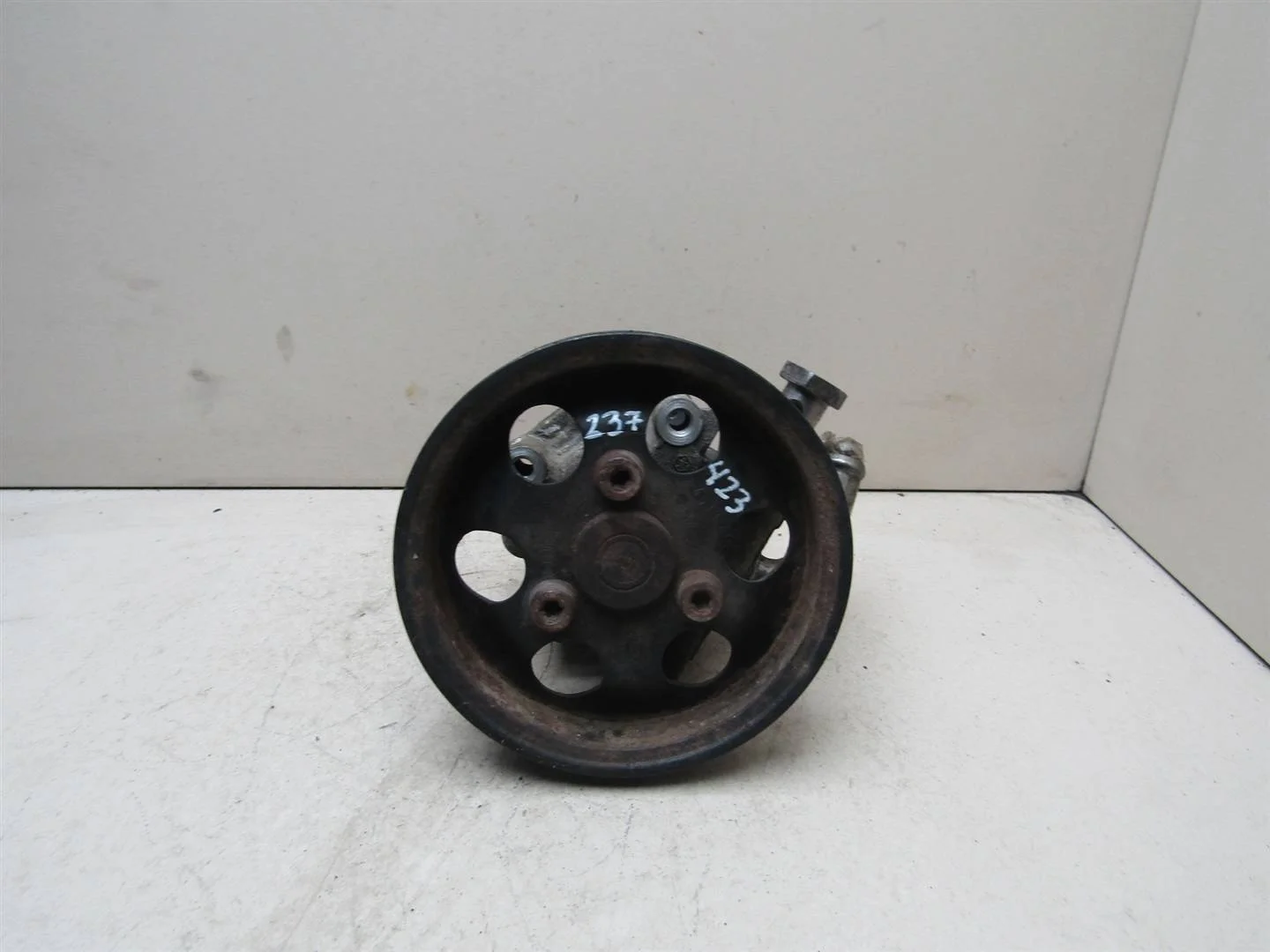 Насос гидроусилителя VW Passat (B5+) 2000-2005  [8D0145156L]  1.8T 20V AWM  в Вологде
