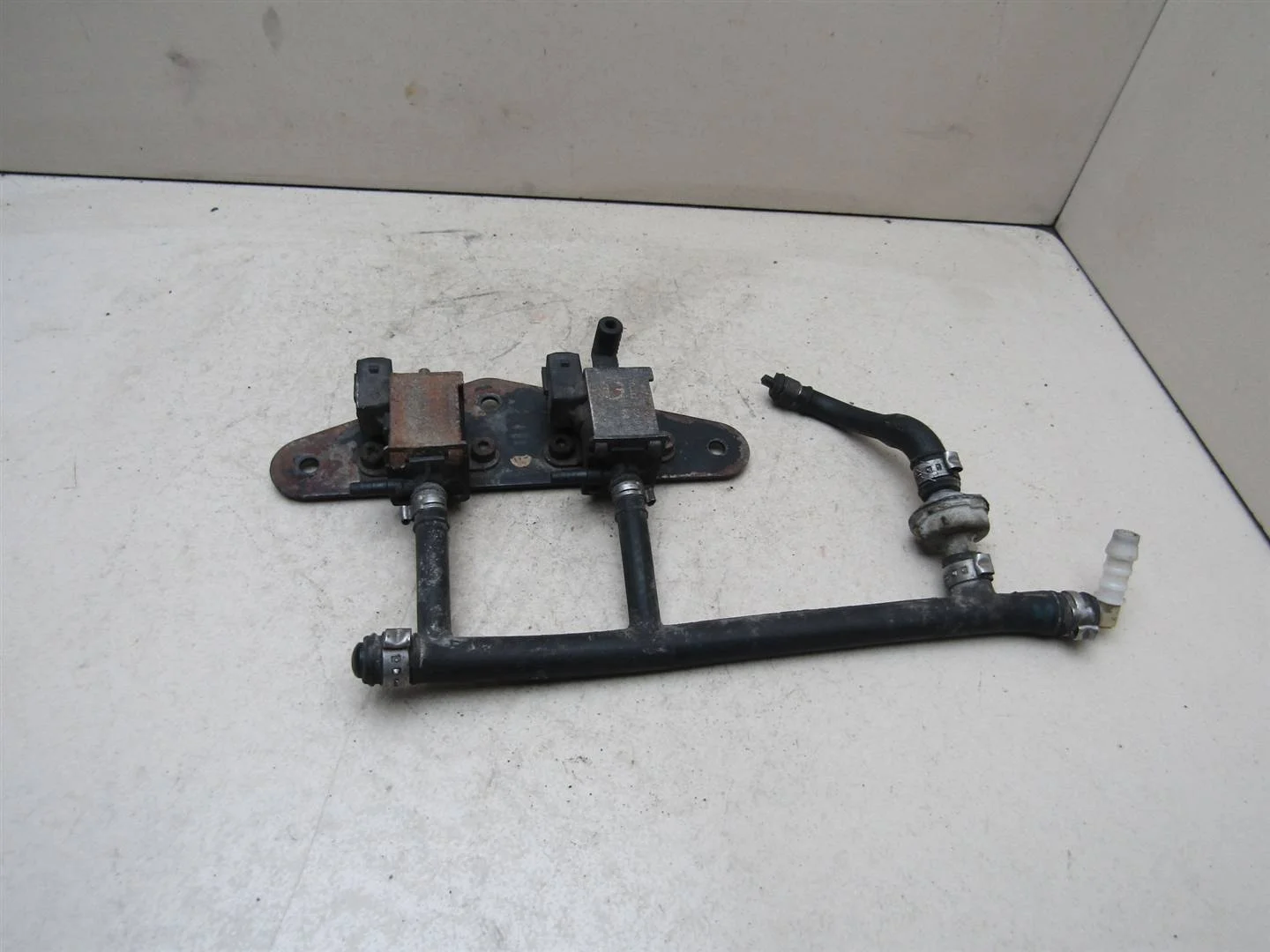 Клапан электромагнитный VW Passat (B5+) 2000-2005  [026906283H]  1.8T 20V AWM  в Вологде