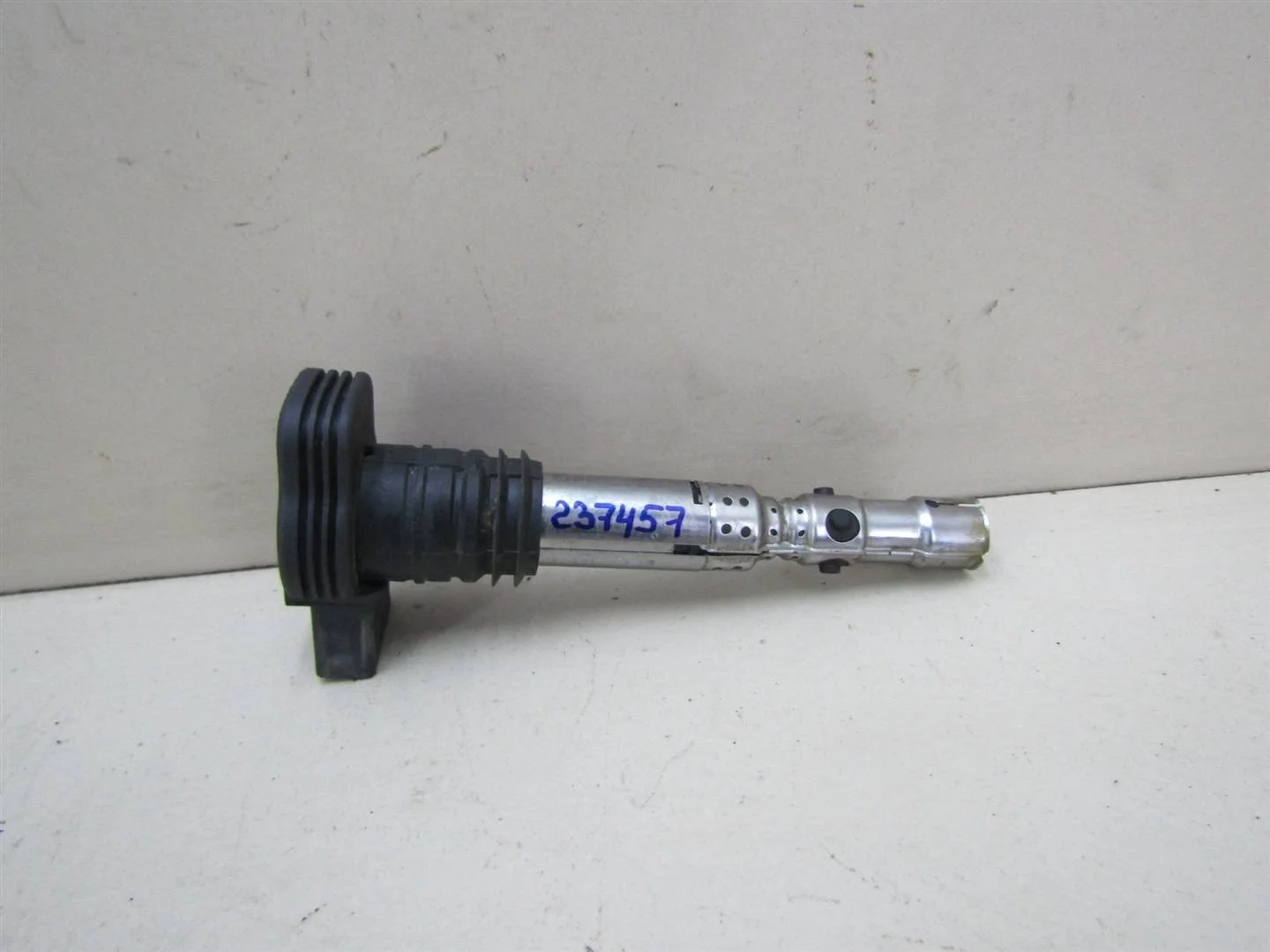 Катушка зажигания VW Passat (B5+) 2000-2005  [06A905115D]  1.8T 20V AWM  в Вологде
