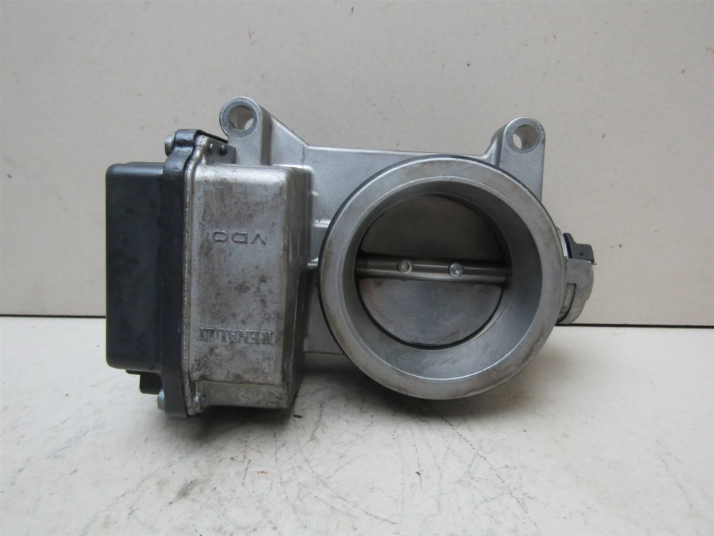 Заслонка дроссельная Renault Megane II 2002-2009  [8200063652]  1.4 1.6 1.8 2.0 в Вологде