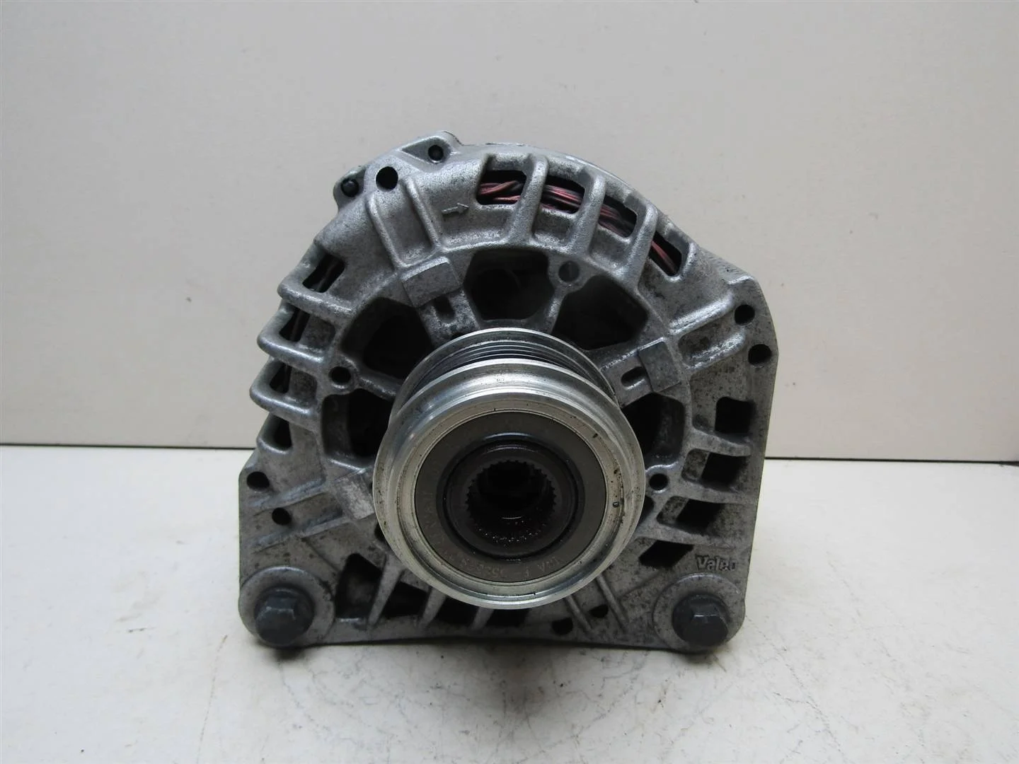 Генератор Renault Laguna II 2001-2008  [8200112065]  1.8  2.0 в Вологде