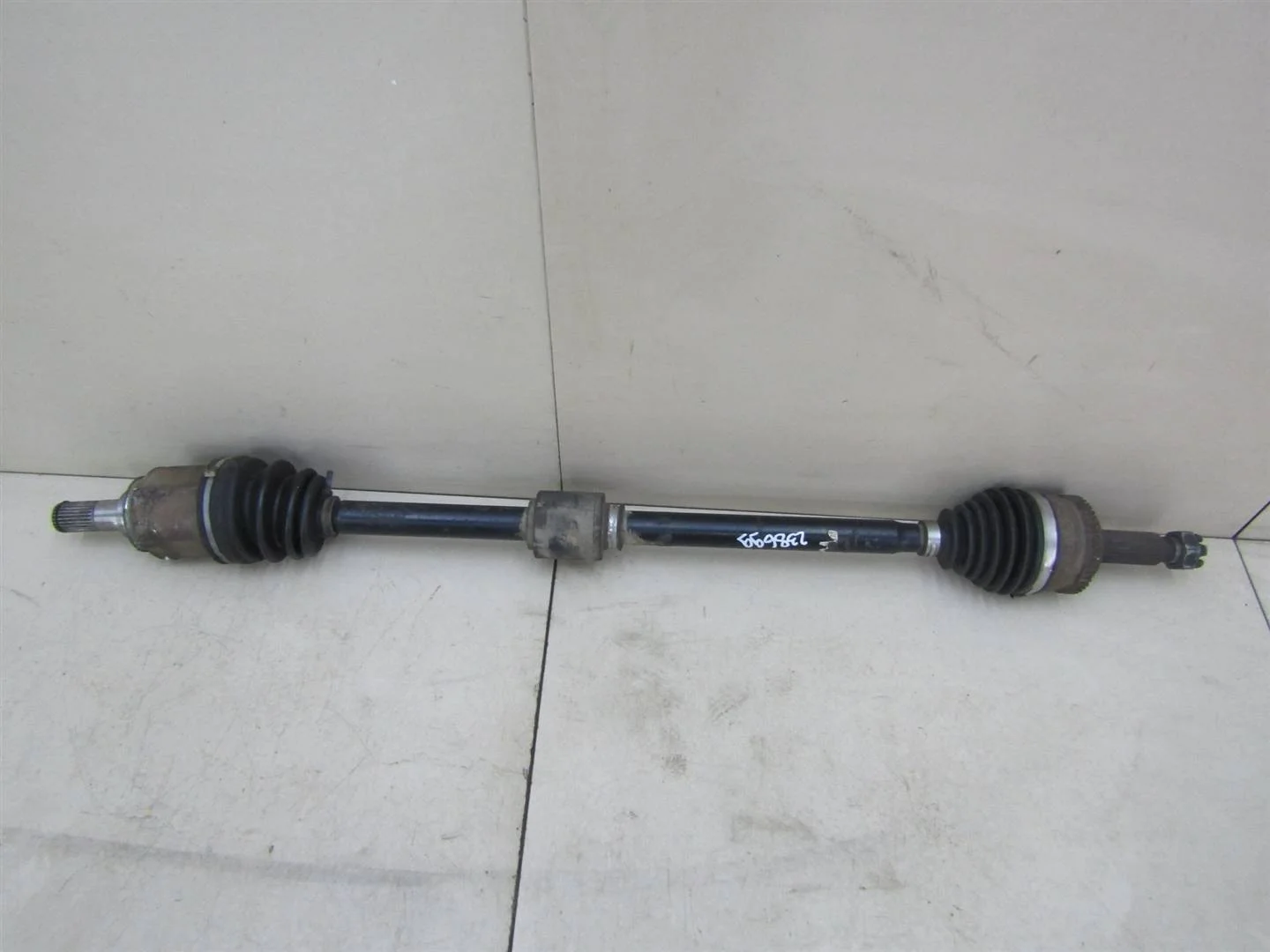 Полуось передняя правая Kia Ceed 2007-2012  [495001H010]  1.6 16v G4FC в Вологде