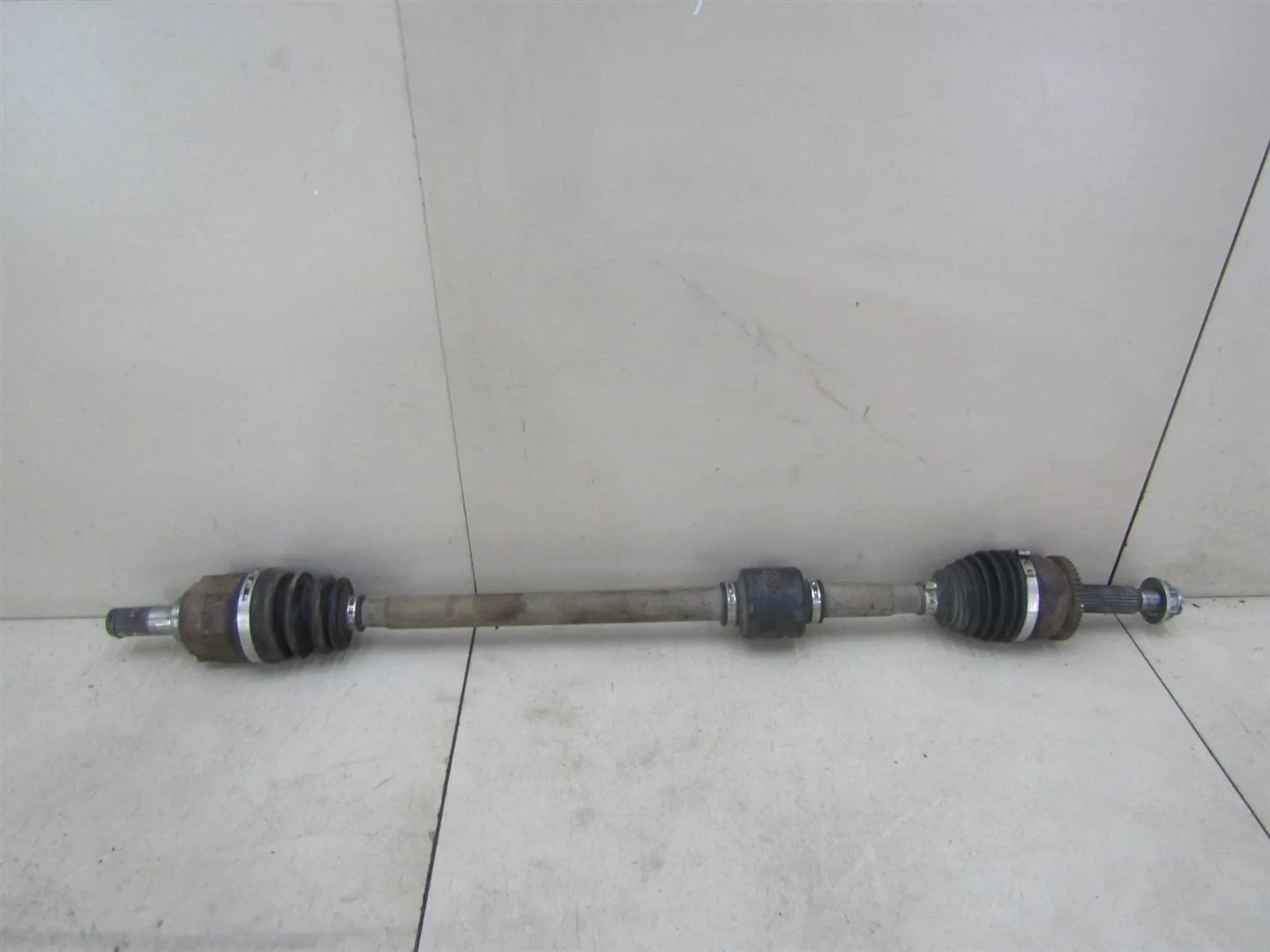 Полуось передняя правая Kia RIO 2011-2017  [495011R000]  1.4 16V  G4FA в Вологде
