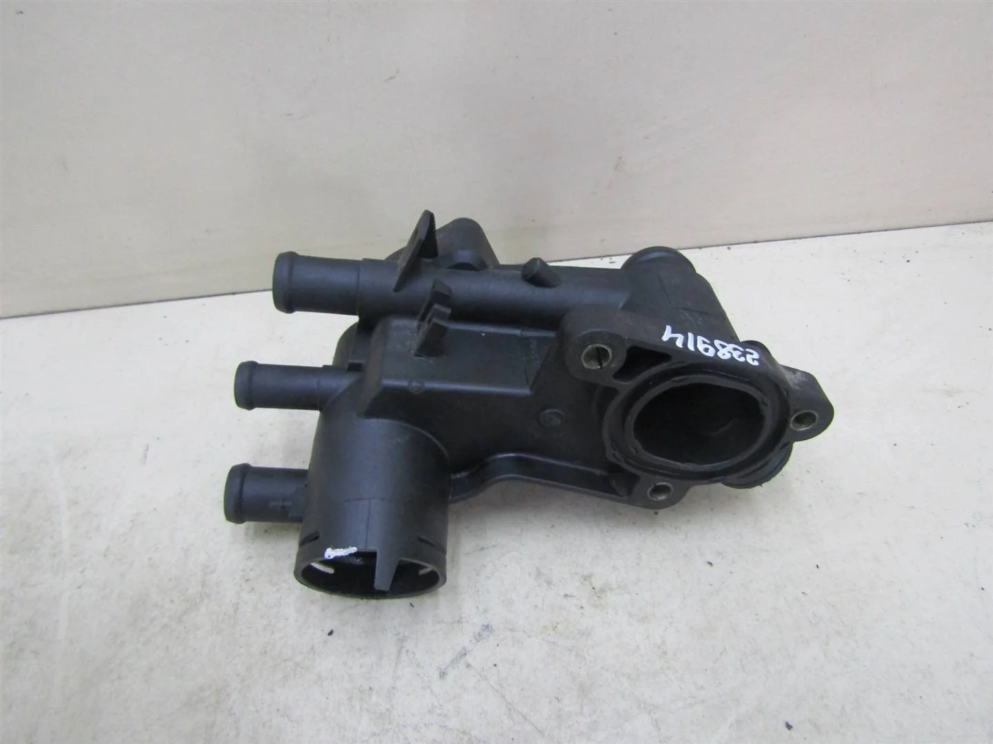 Корпус термостата VW Golf IV \Bora 1997-2005  [032121111BA]  1.4 BCA в Вологде