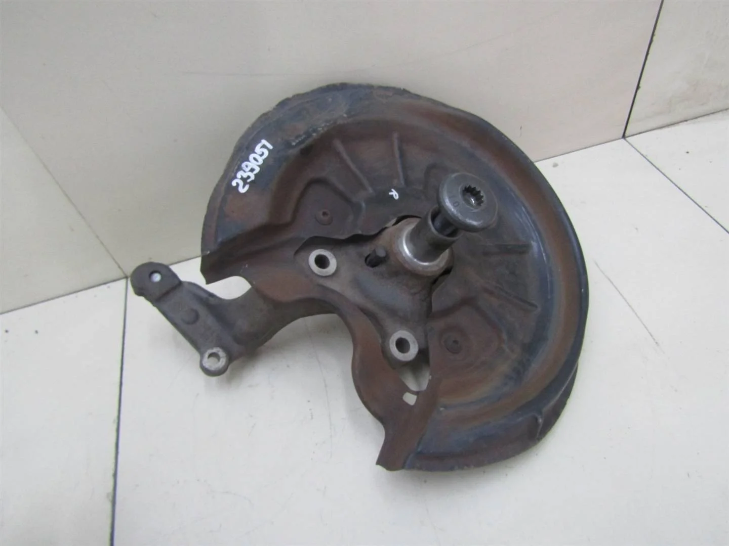 Кулак поворотный задний правый VW Golf VI 2009-2012  [1K0505436AB]  1.4 16V CGGA в Вологде