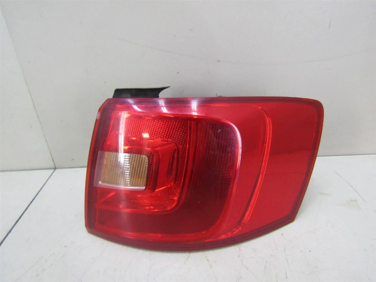 Фонарь задний наружный правый VW Jetta 2011-нв  [5C6945096E]  1.4 CAXA в Вологде