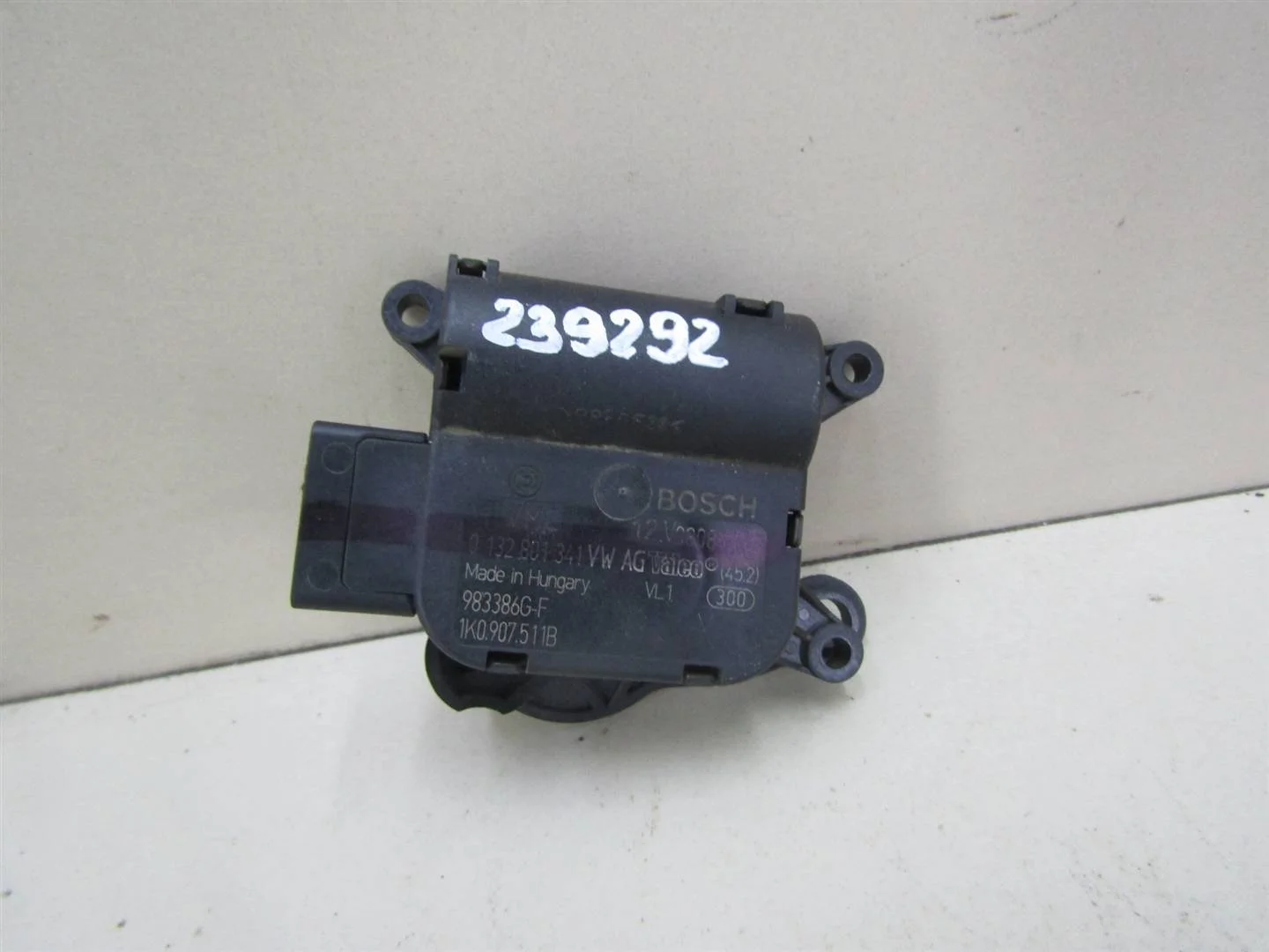 Моторчик заслонки печки VW Jetta 2011-нв  [1K0907511B]  1.4 CAXA в Вологде