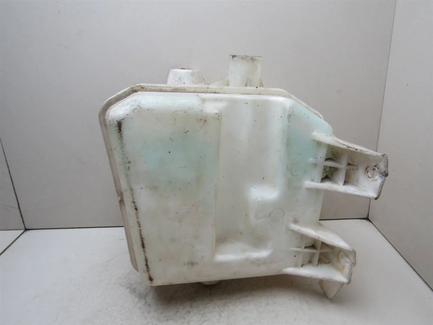 Бачок омывателя лобового стекла Nissan Almera Classic (B10) 2006-2013  [2748095F0A]  1.6 16v QG16DE в Вологде