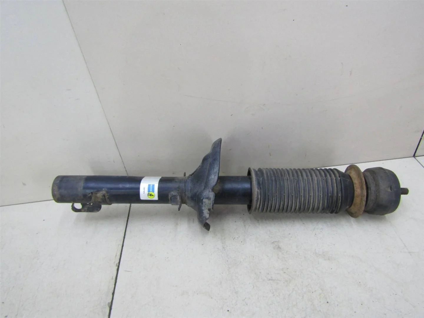 Амортизатор передний Skoda Octavia (A4 1U-) 2000-2011  [1J0413031AM]  1,4 BCA в Вологде