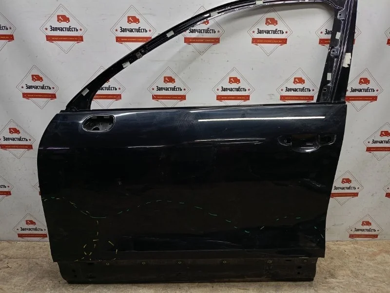 Дверь передняя левая Volkswagen Touareg 2 2010-2018 7P0831055