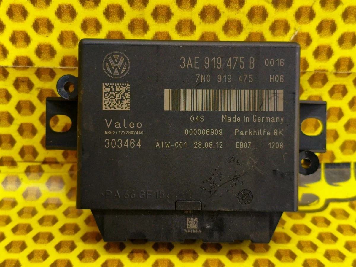 Блок управления парктроником Volkswagen Passat 2013 B7