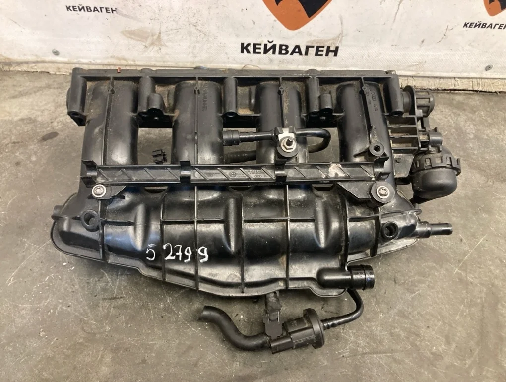 Коллектор впускной Volkswagen Passat 2011 B7