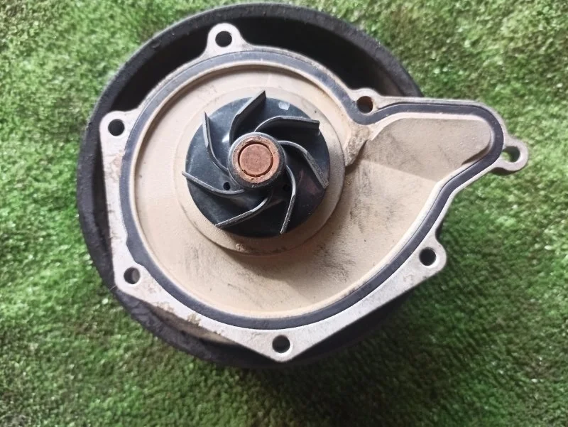 Насос системы охлаждения Audi A4 2010 8K2