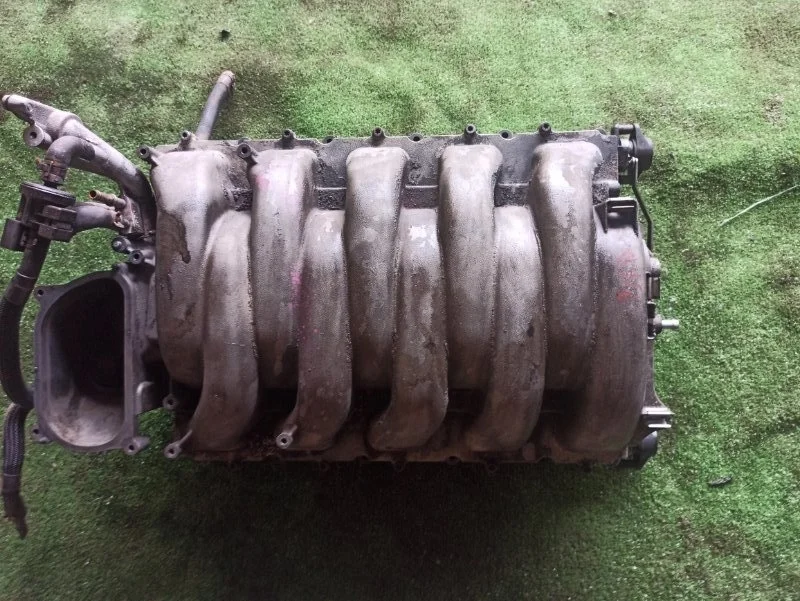 Коллектор впускной Audi S6 2008 4F2