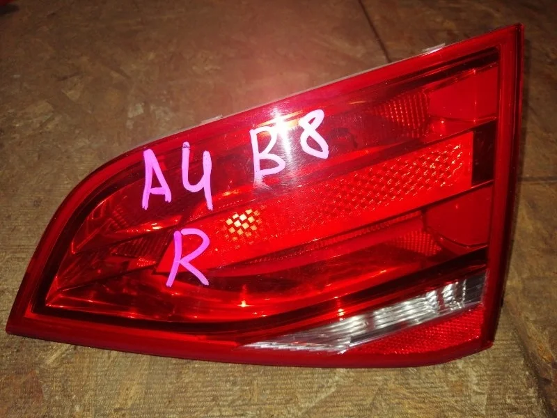 Фонарь Audi A4 B8