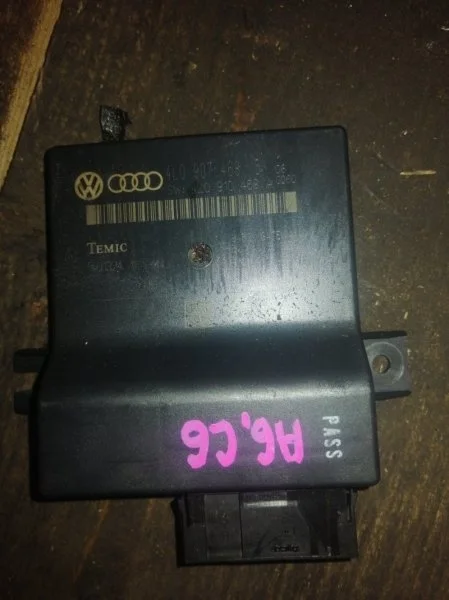 Блок управления Audi A6 C6