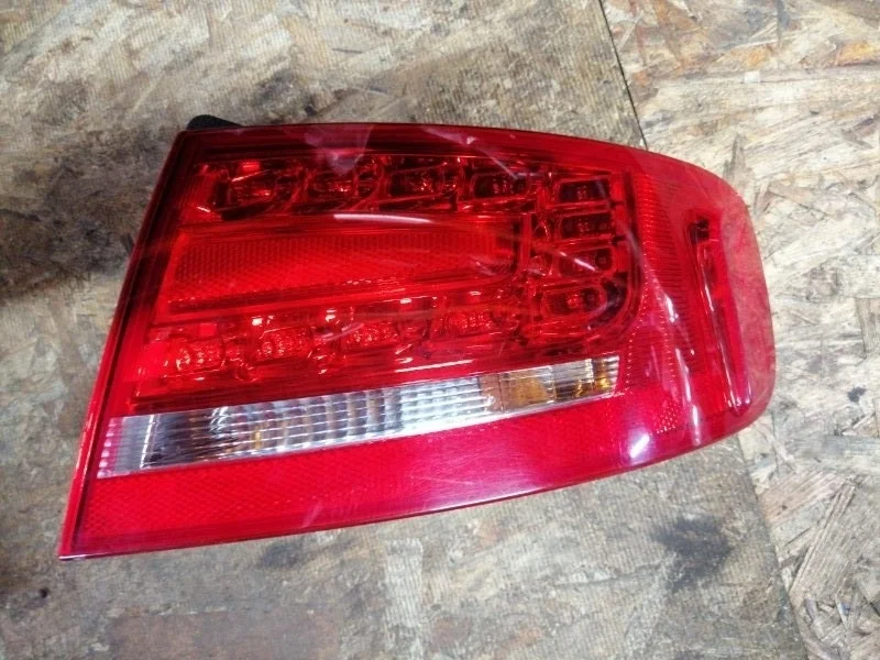 Фонарь Audi A4 2011 B8 СЕДАН