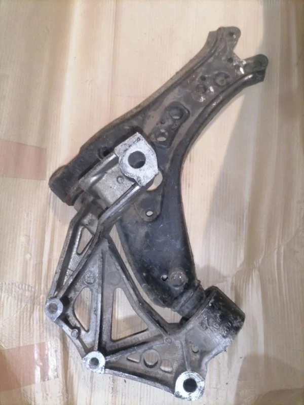 Рычаг подвески Volkswagen Polo 2007 9N1