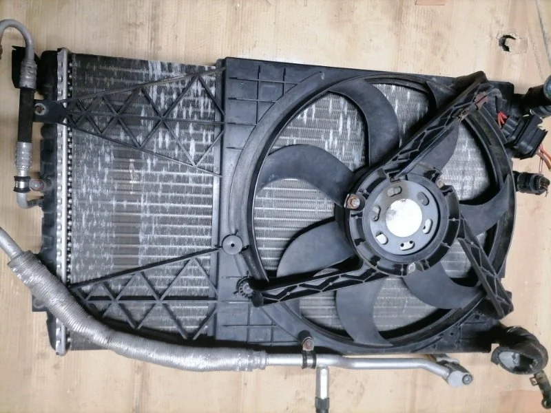 Комплект радиаторов с вентилятором Volkswagen Polo 4 2007 9N