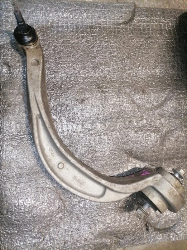 Рычаг подвески нижний Audi A4 2011 8K2