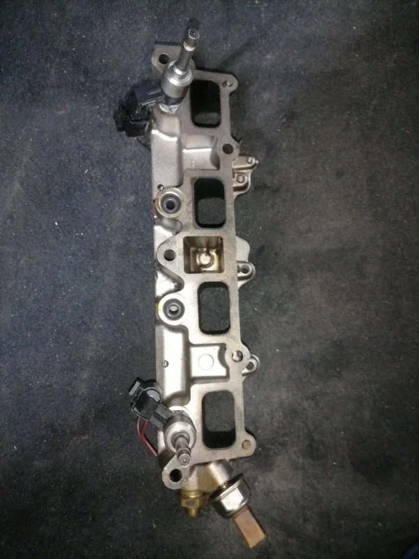 Коллектор впускной Volkswagen Golf 6 2011 AJ5