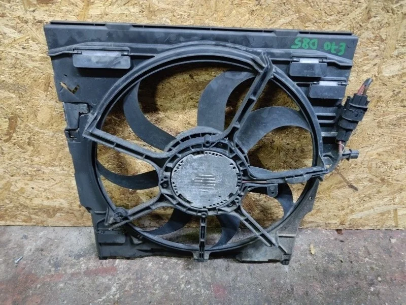Вентилятор радиатора BMW X5 3.0SD 2008 E70