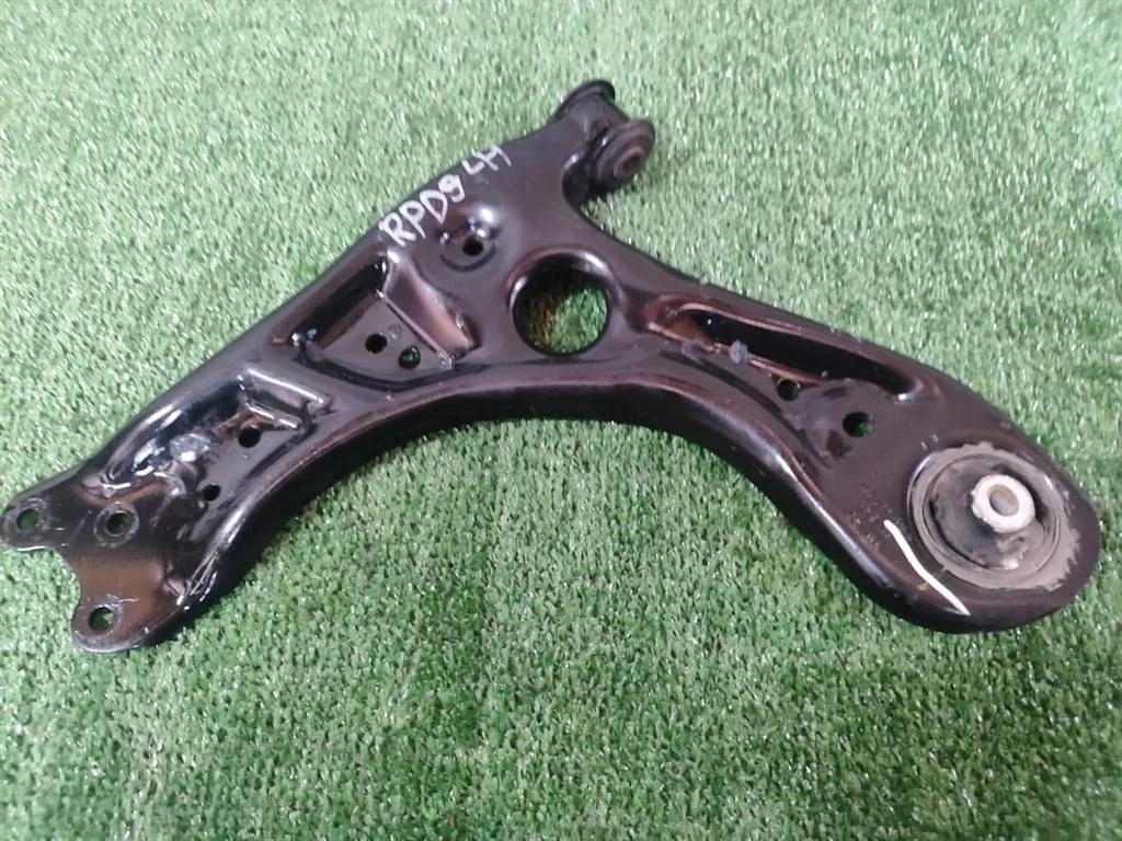 Б.у. рычаг SKODA RAPID SKODA RAPID