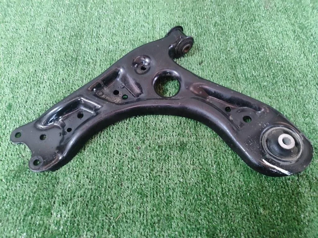 Б.у. рычаг SKODA RAPID SKODA RAPID