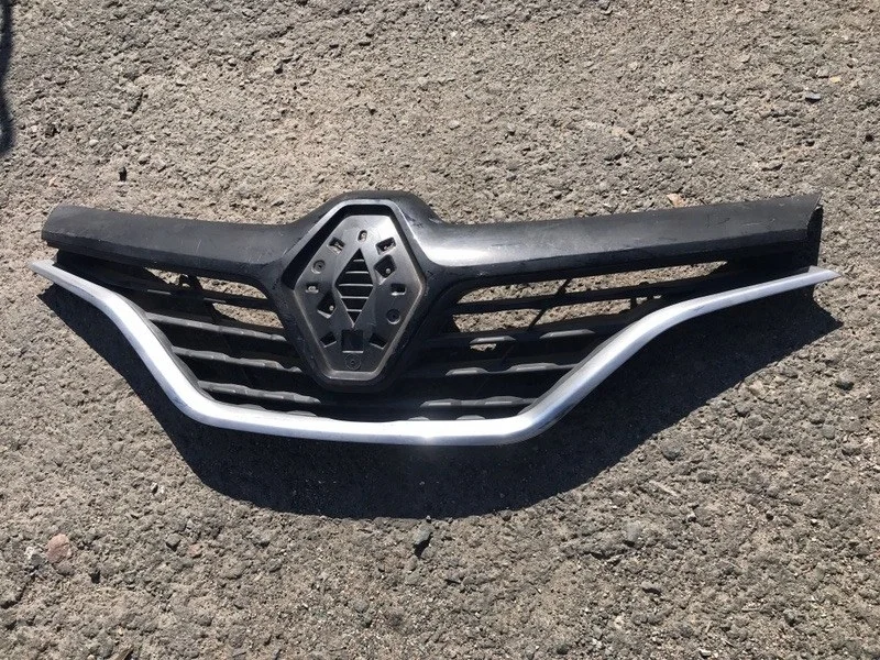 Решетка радиатора Renault Kaptur 2017 623103985R