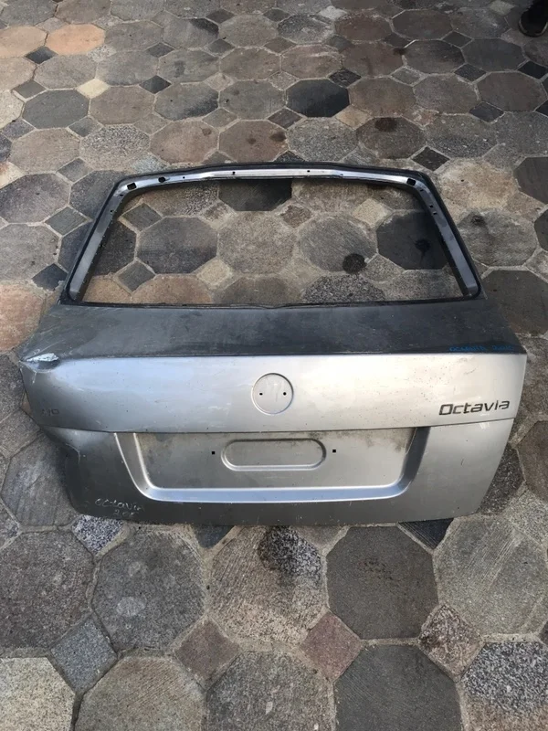 Дверь багажника Skoda Octavia 1Z5827025 A5