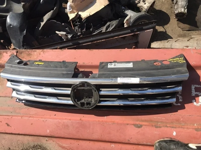 Решетка радиатора Volkswagen Tiguan 5NA853653B 2