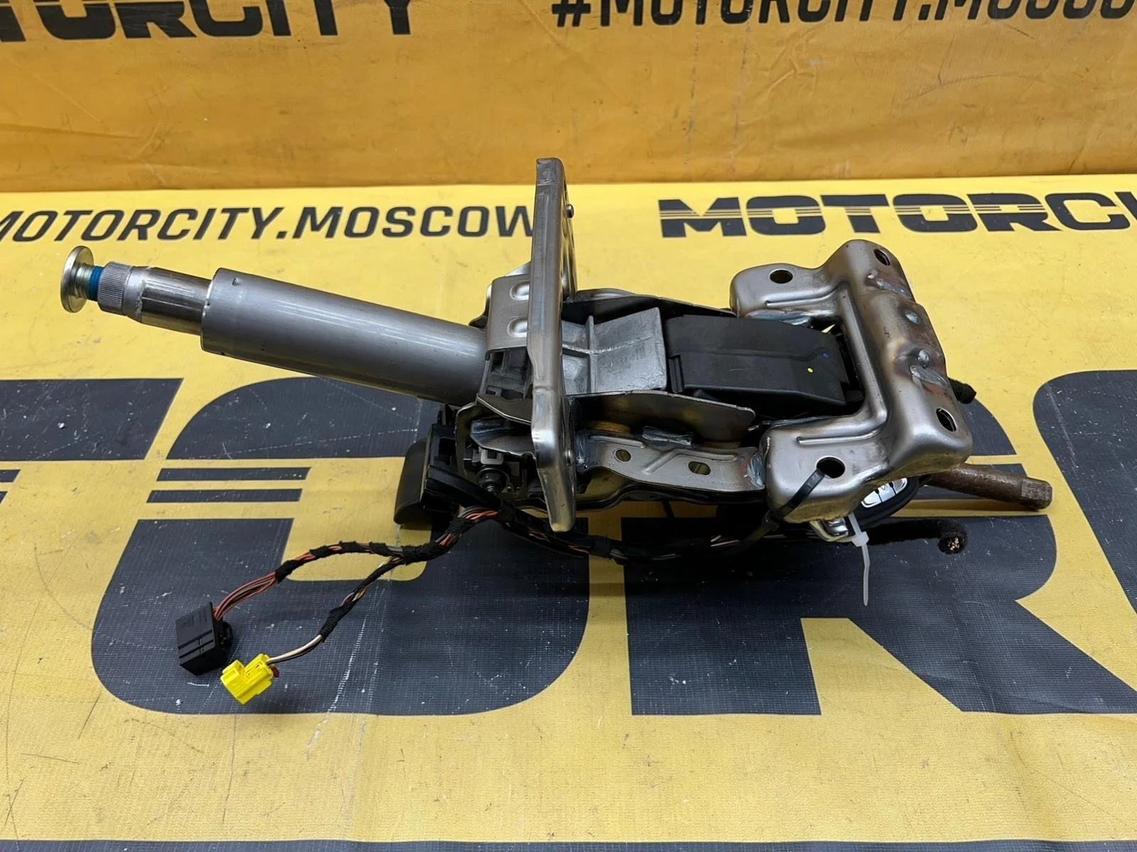 Колонка рулевая AUDI A5 2011