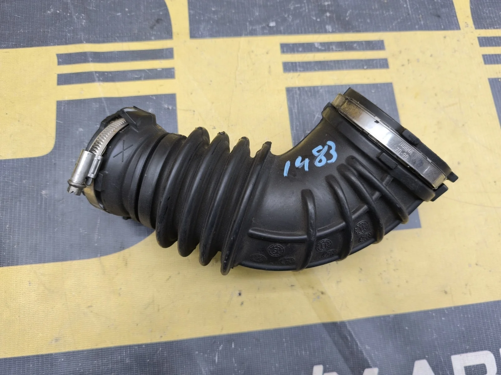 Патрубок воздушный AUDI A5 2011