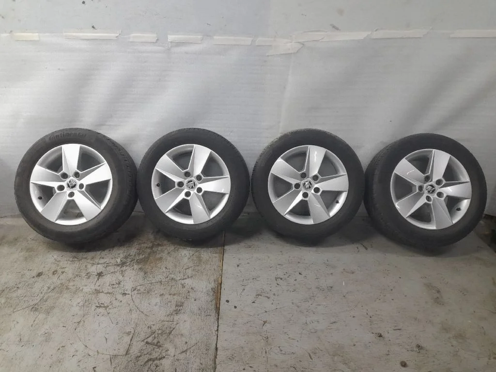 Диск колесный R16 Комплект 4шт. R16 6,5Jx16 ET46 с покрышками 205/55/R16 две покрышки FAKKEN и две Continental (6. Колеса, тормозная система)