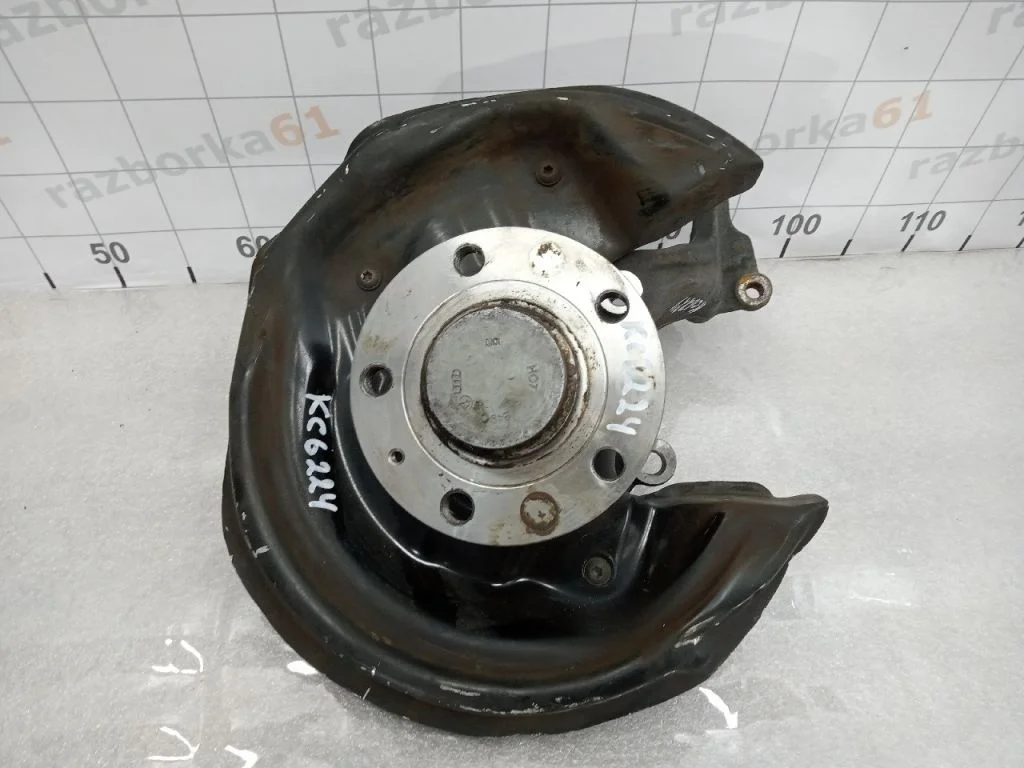Кулак поворотный Задний левый С подшипником 1T0598611B (5. Задняя ось)