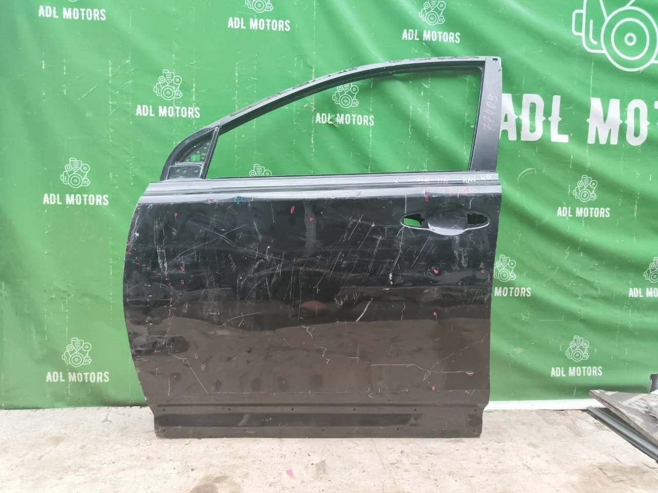 Дверь Toyota RAV4 2013-2018 40