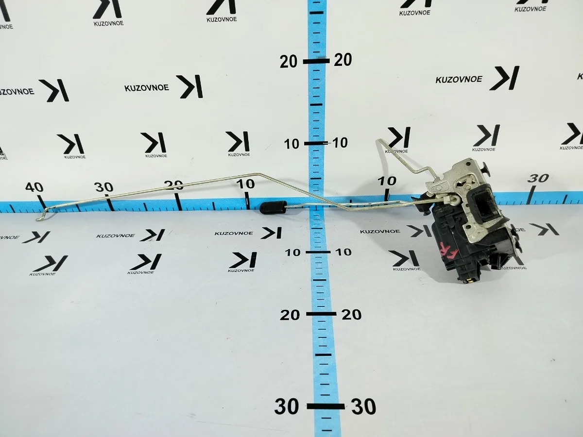 Замок двери Renault Duster 2015 HSM