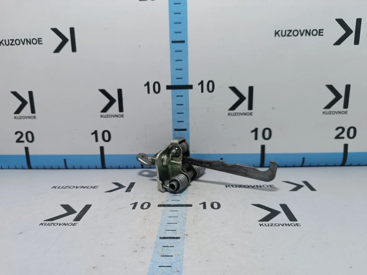 Ограничитель двери Renault Duster 2015 HSM