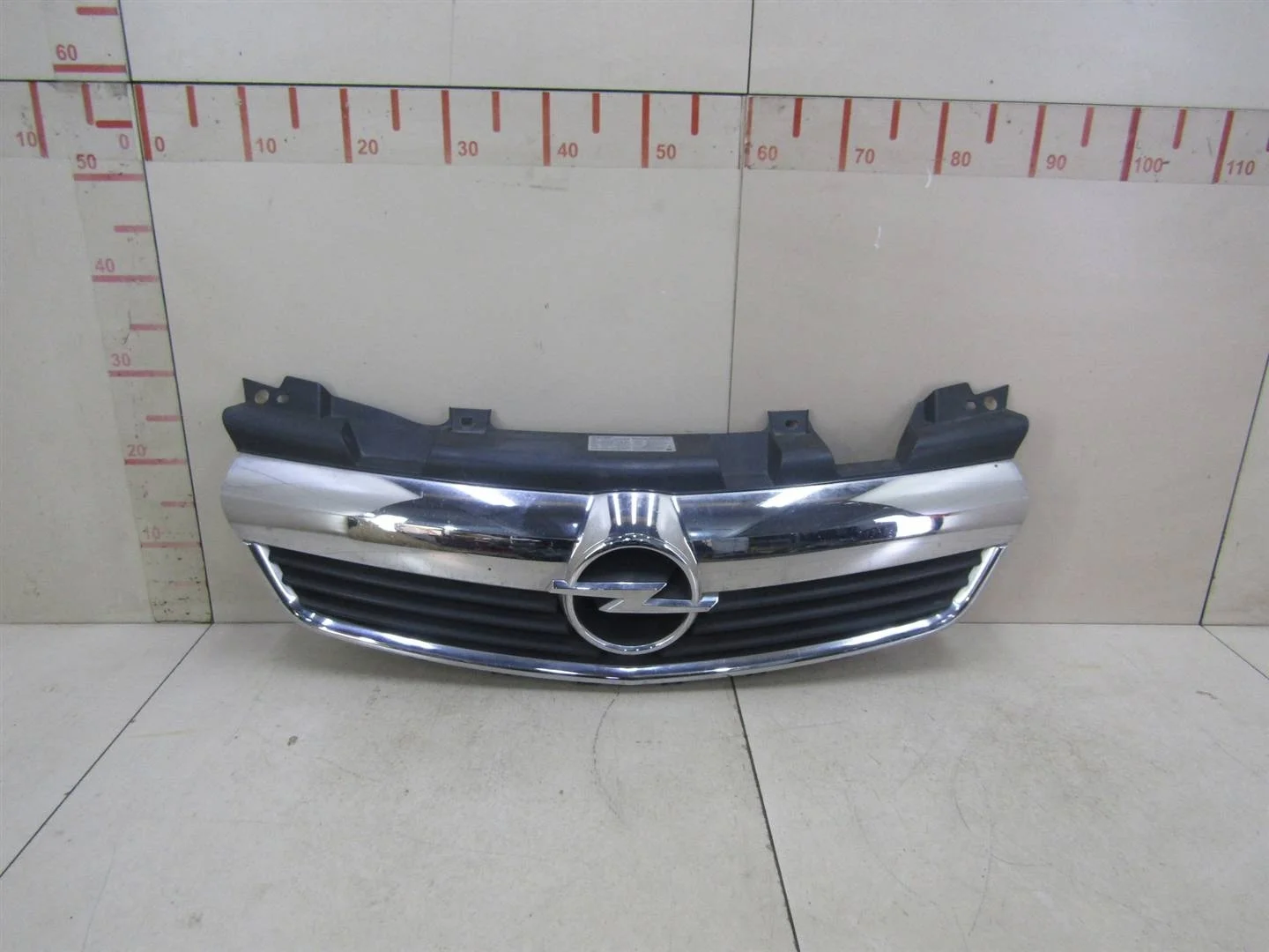 Решетка радиатора Opel Zafira B 2005-2012  [13216644]  в Вологде