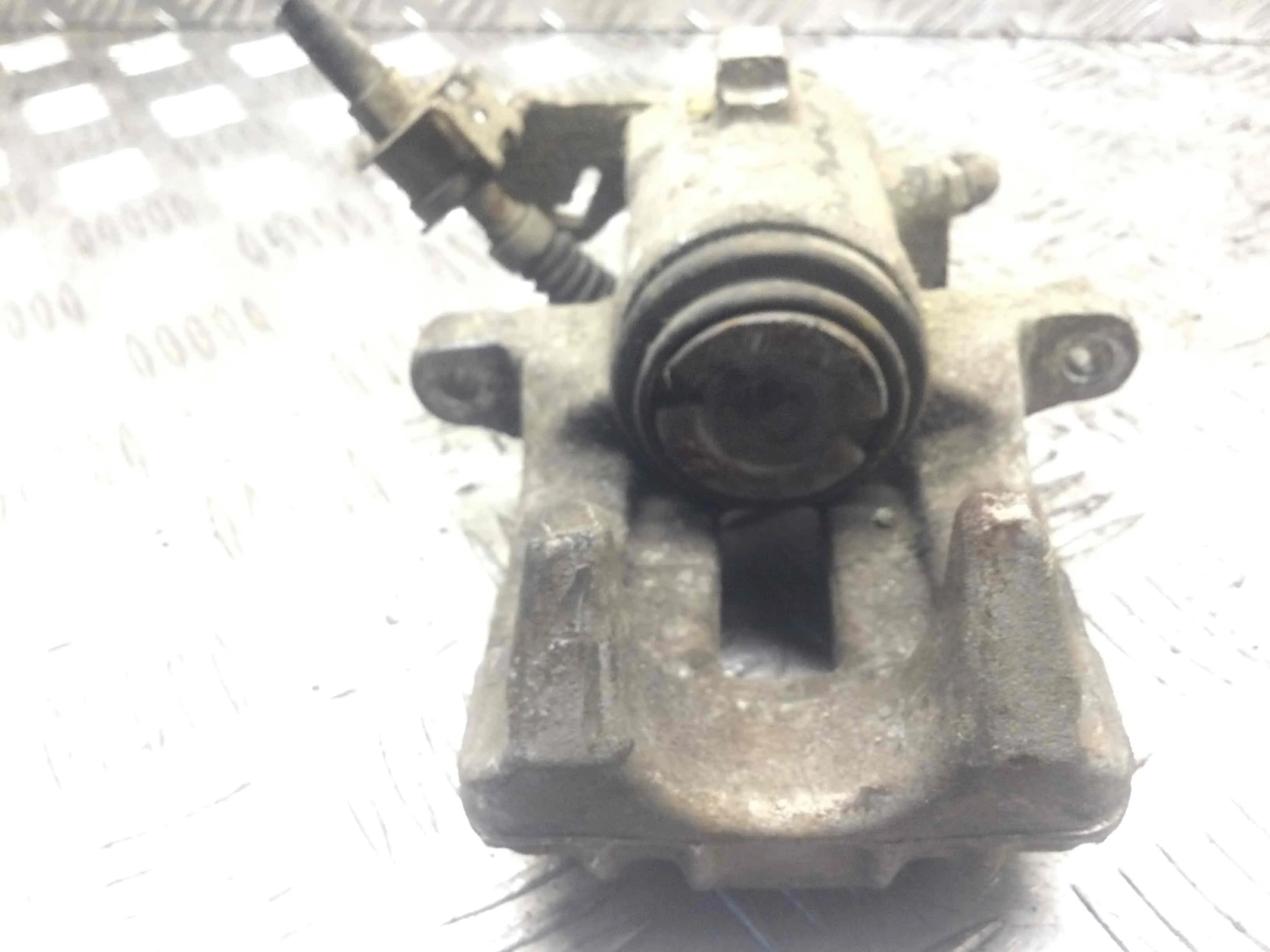 Суппорт задний левый Audi A3 8L [рестайлинг] (2000-2003) бензин 1.8 i Механика Х/б