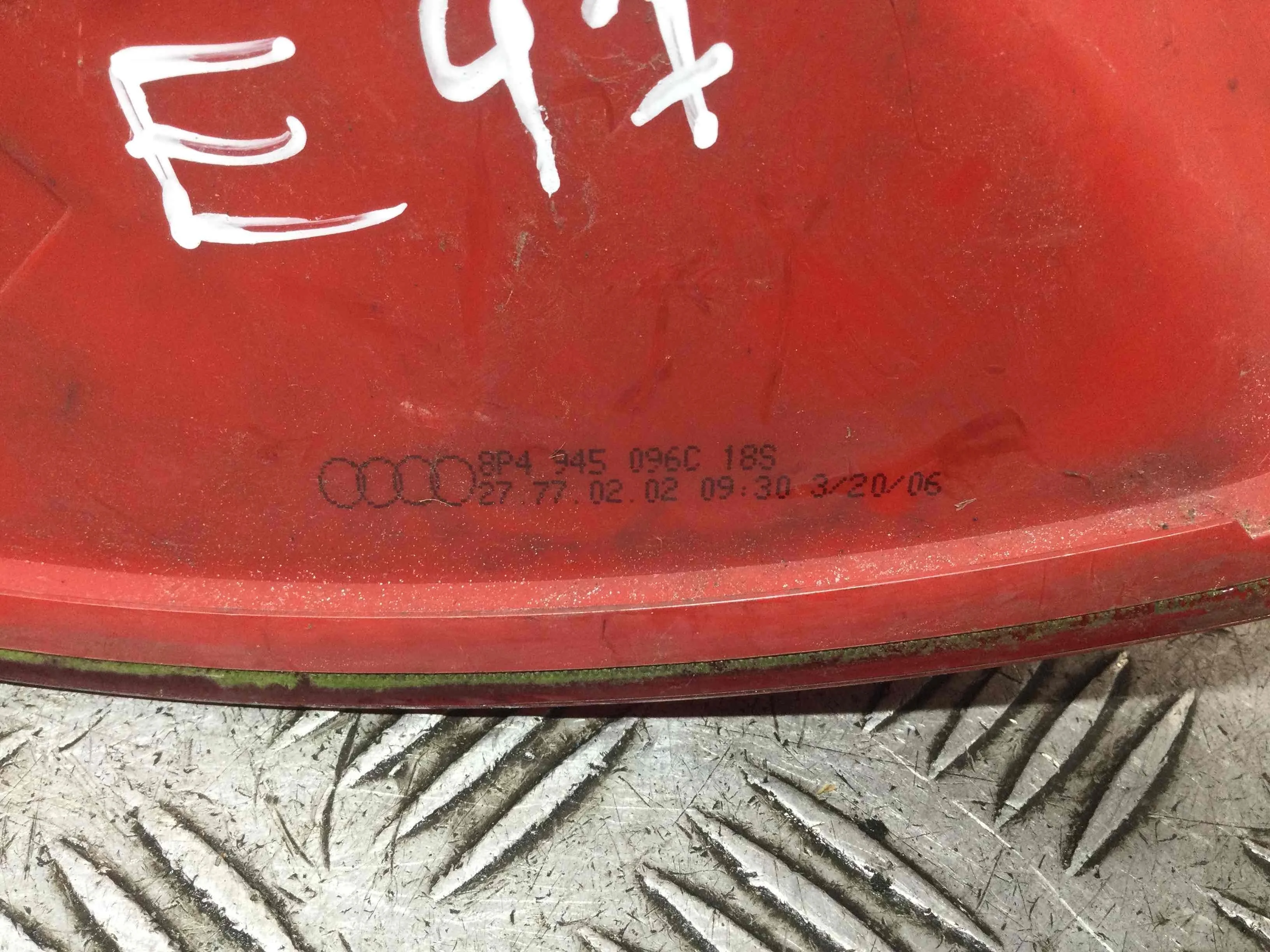 Фонарь задний правый Audi A3 8P (2003-2005) бензин 2.0 FSI Механика Х/б