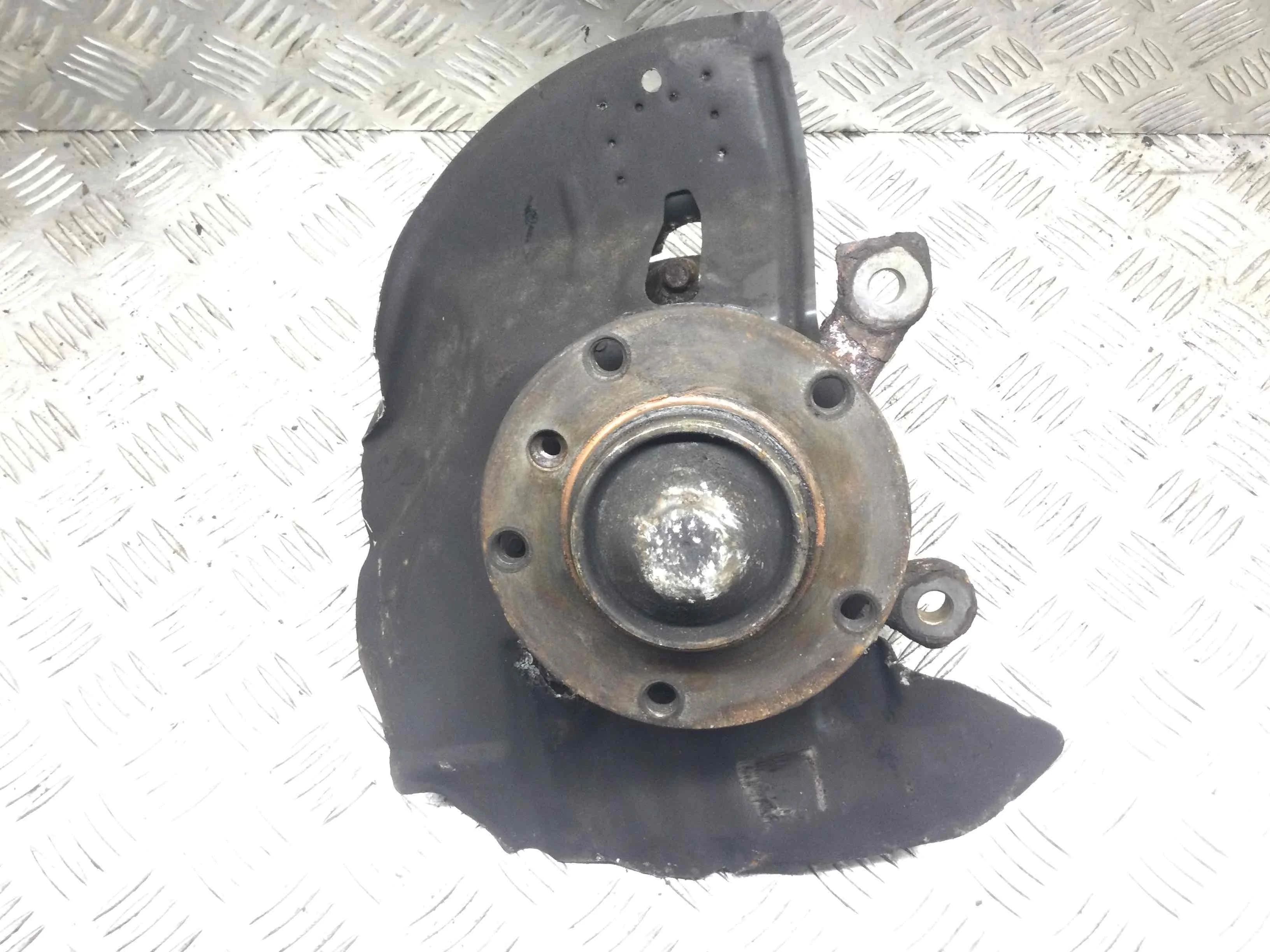 Ступица передняя левая BMW 3-Series 3-Series E46 1998 - 2006 бензин 2.0 i Механика Седан